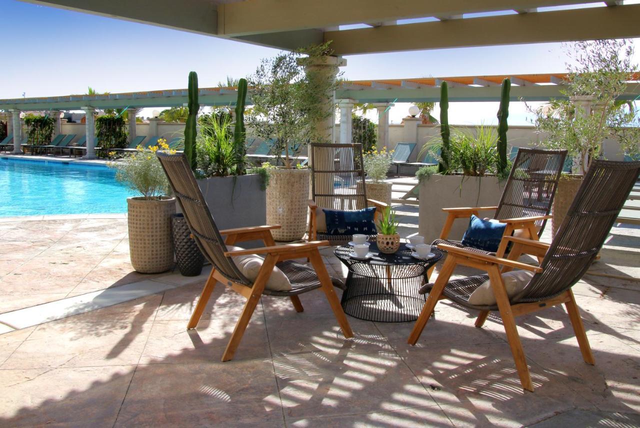 Azure Palm Hot Springs Hotel Desert Hot Springs Exterior photo