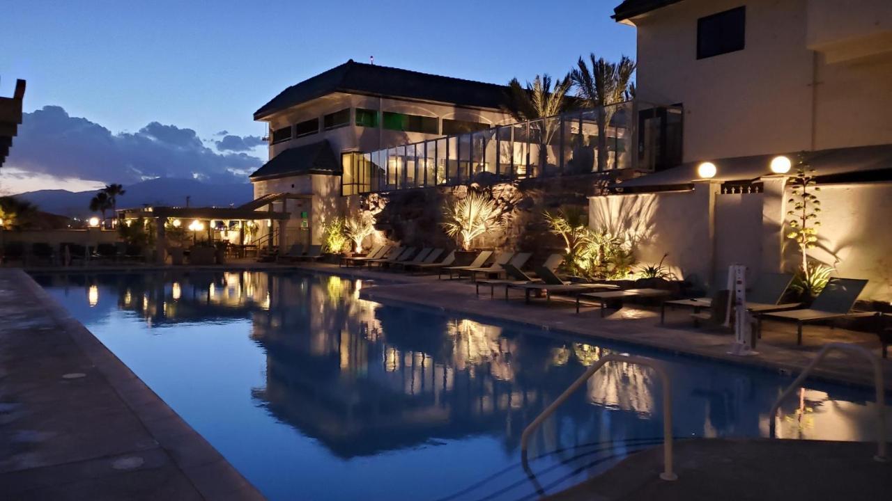 Azure Palm Hot Springs Hotel Desert Hot Springs Exterior photo